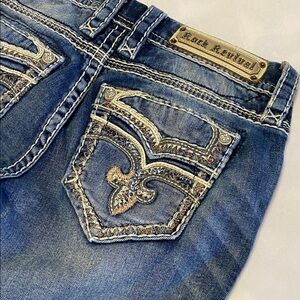 Rock Revival Capri Jeans low/mid rise embellished western Cowgirl Size 27 x 22”